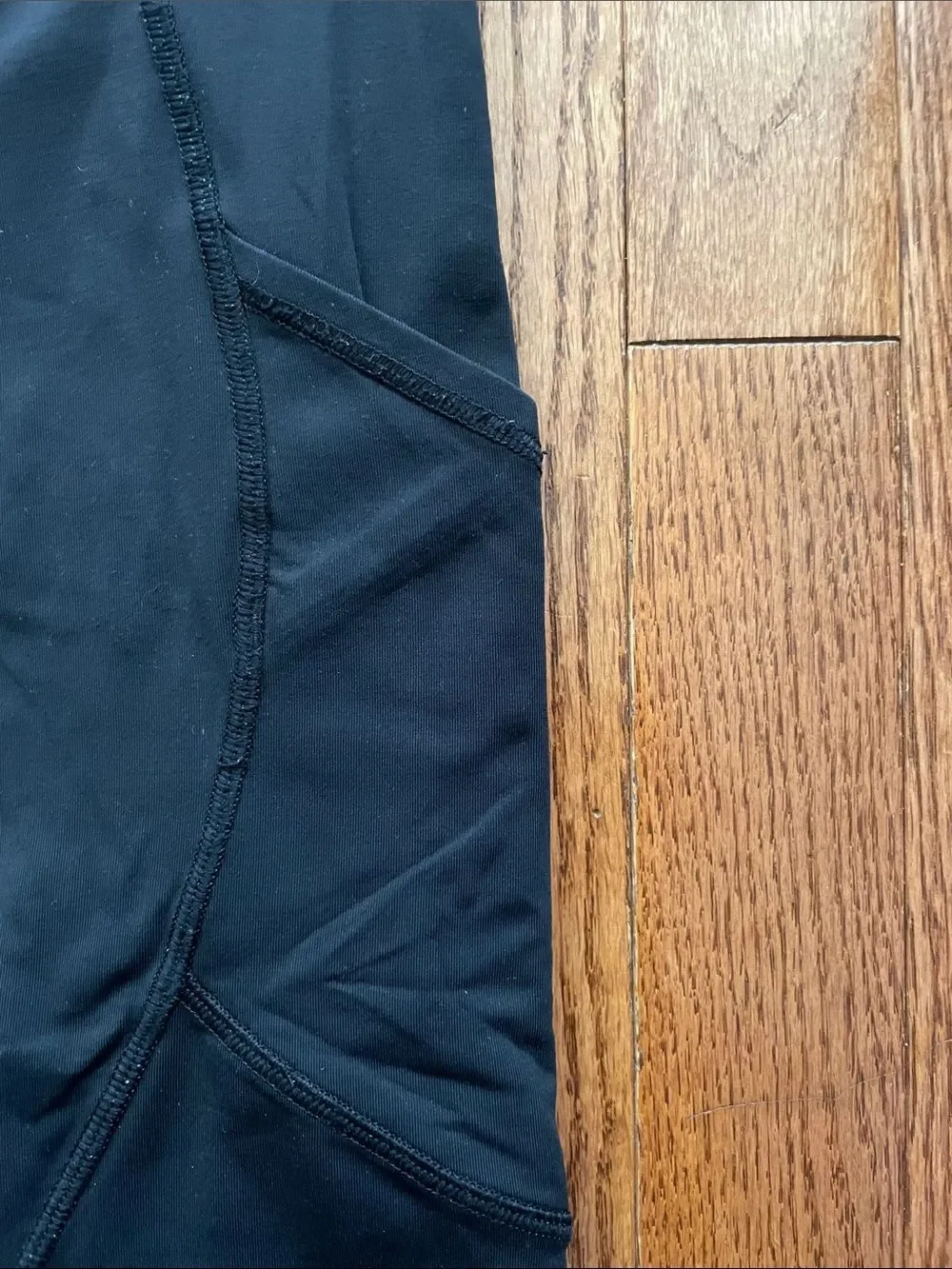 Lululemon Black Cropped Leggings Women’s Sz 6